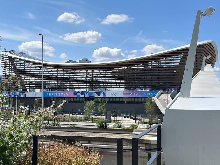 La Maison Rayofam, A 30 Min De Paris, A 5 Min Du Stade De France Saint-Denis-en-Margeride Exterior foto