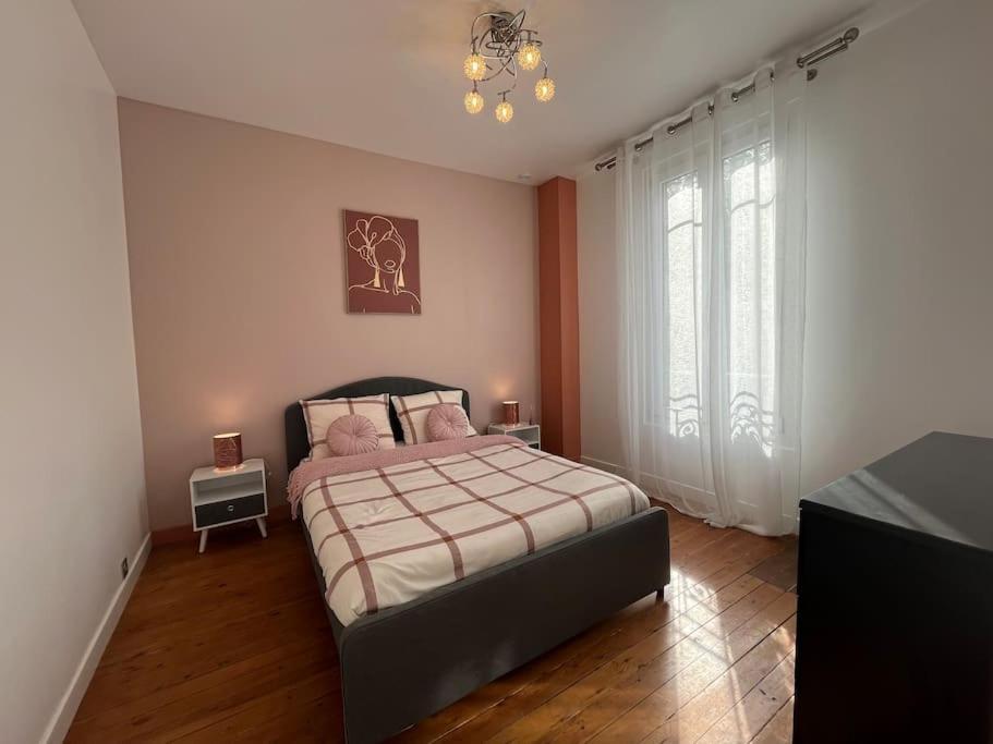 La Maison Rayofam, A 30 Min De Paris, A 5 Min Du Stade De France Saint-Denis-en-Margeride Exterior foto