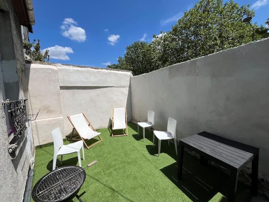 La Maison Rayofam, A 30 Min De Paris, A 5 Min Du Stade De France Saint-Denis-en-Margeride Exterior foto